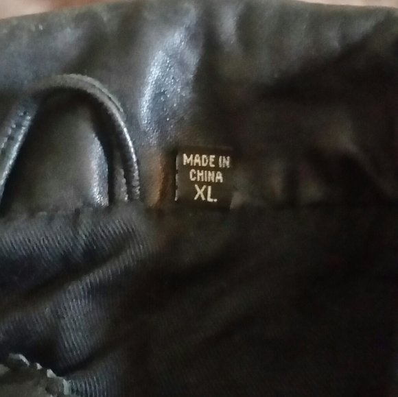 Leather jacket - Picture 6 of 6